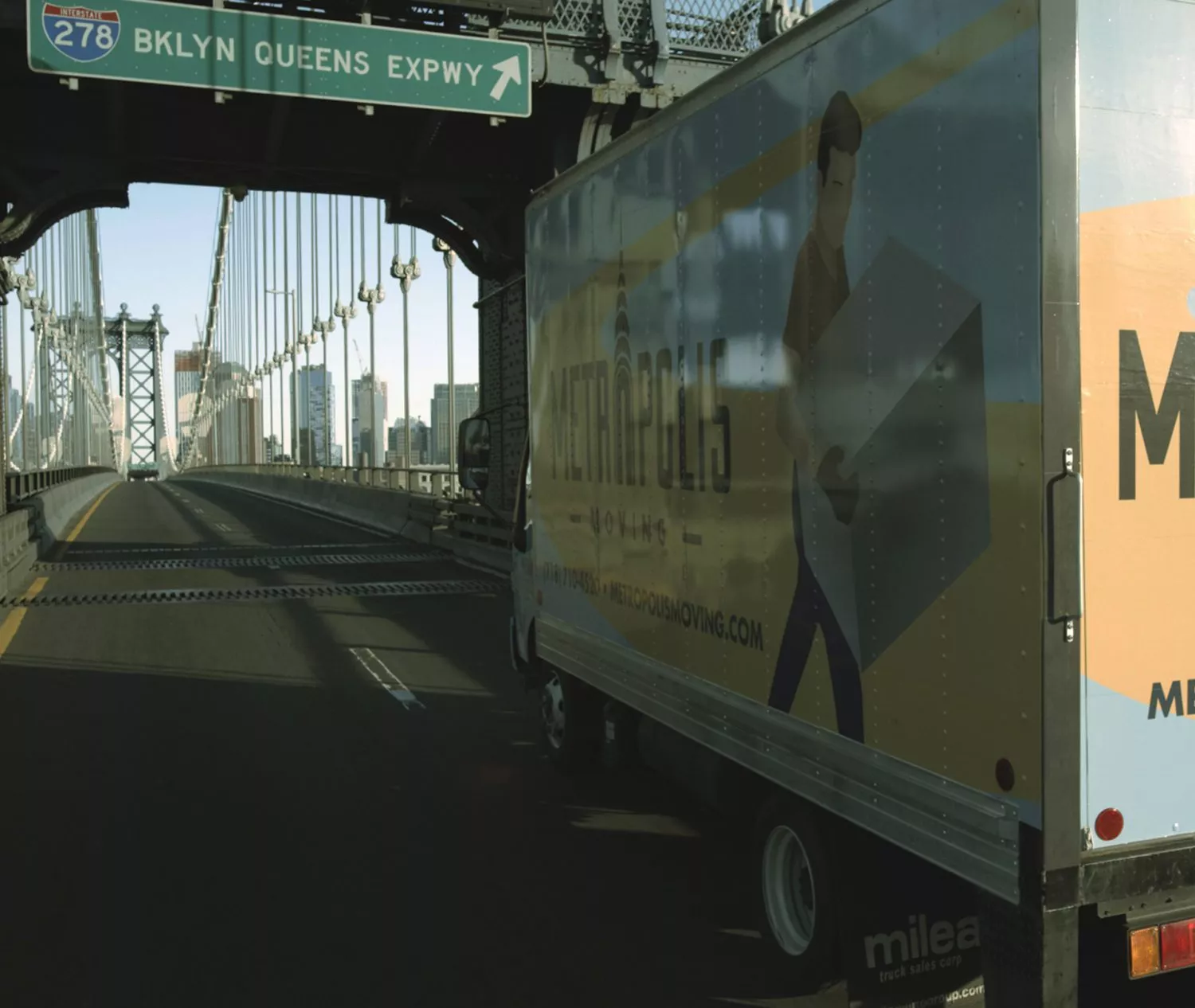 NYC moving truck Manhattan bridge