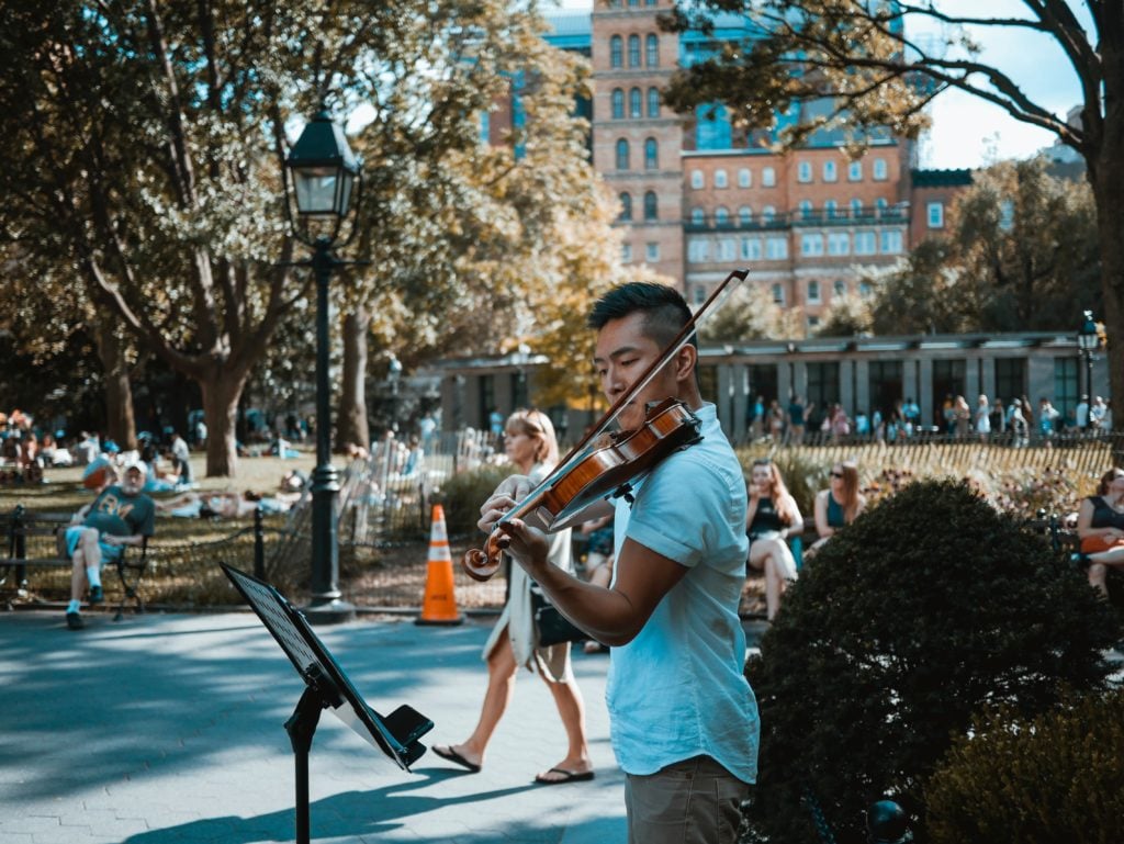 washington square park violinist