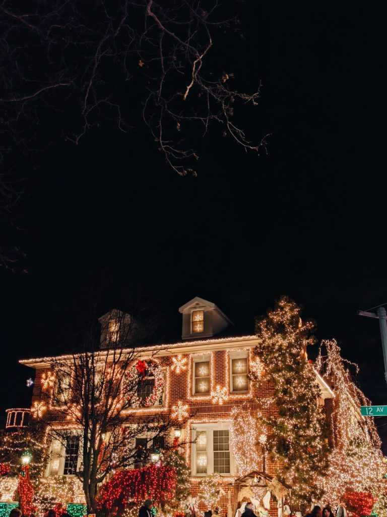 christmas lights in dyker heights