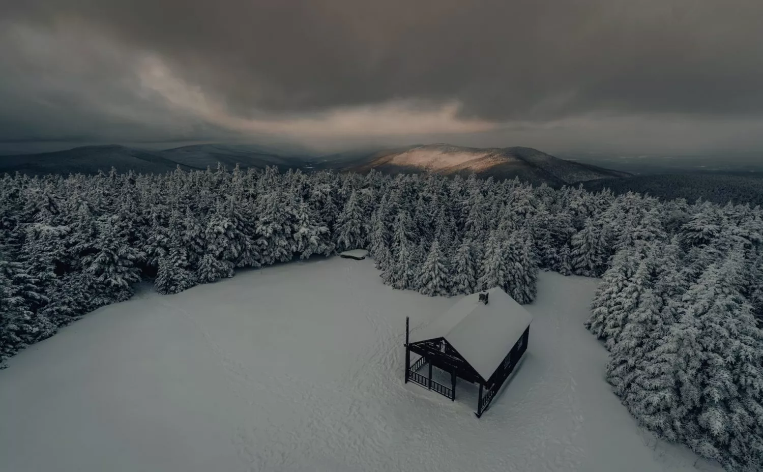 Best Skiing Near NYC: Top 12 Resorts