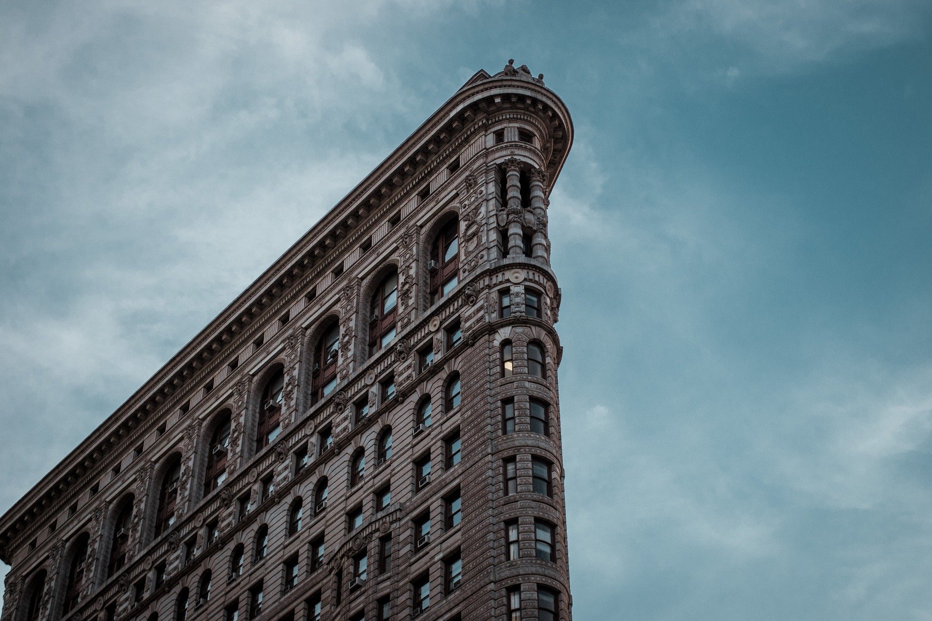 Top 10 Most Famous Buildings In New York Metropolis Moving