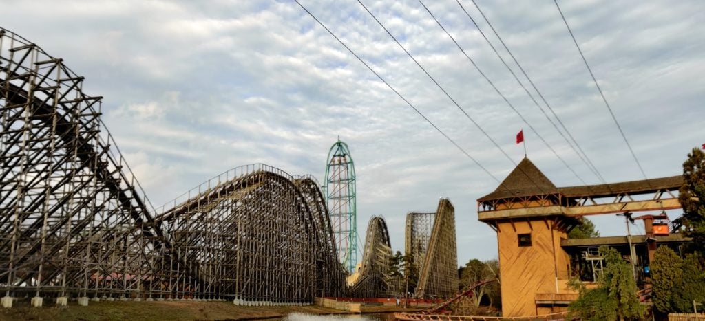 el toro at six flags great adventure with kingda ka in the background